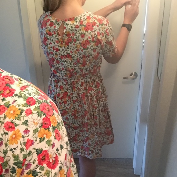 Floral vintage dress - Picture 2 of 8